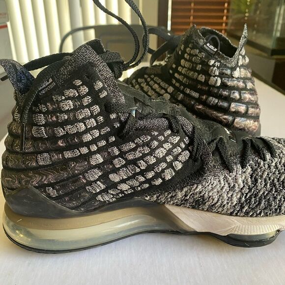 NIKE Lebron 17 “In the Arena” BQ3177-002 Basketball Shoes Size 11 - Picture 11 of 13